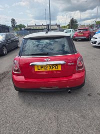 MINI HATCH